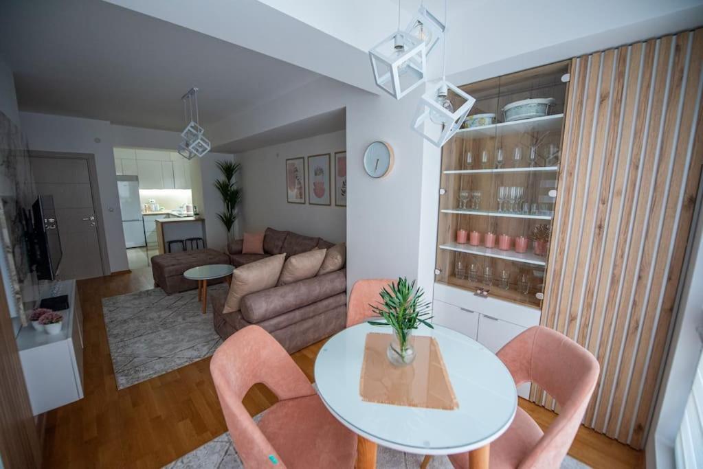 Joy Apartment Bitola Buitenkant foto